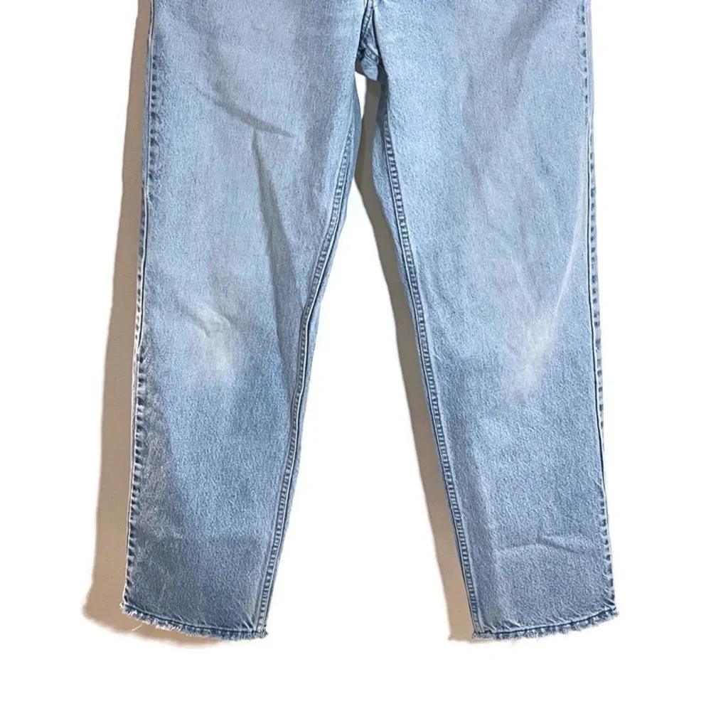 Levi’s Light Wash Denim Jeans